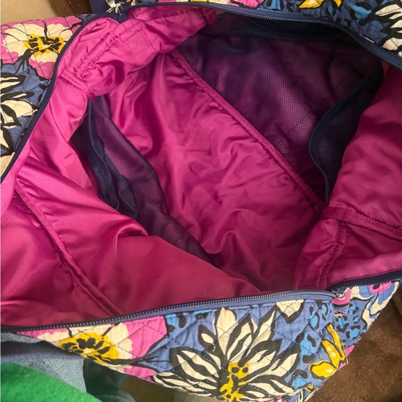 Vera Bradley Grand traveler Bag In Signature Cotton "African Violet" - Picture 5 of 10